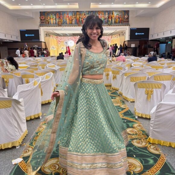 Handcrafted Jade Green Lehenga Choli 3 Piece Set – Worn Once Excellent Condition - Picture 3 of 7